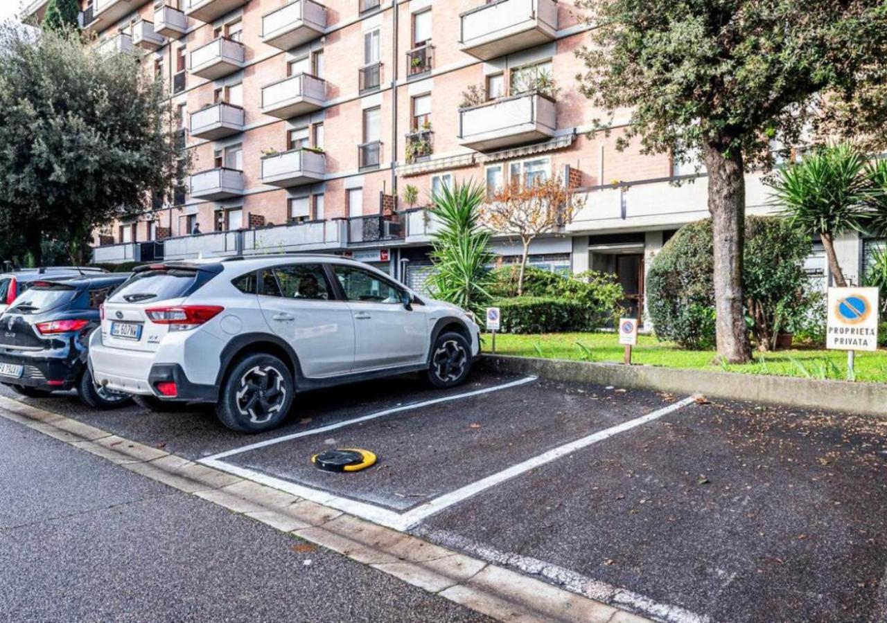 La Suite Di Tommy Con Parcheggio Privato ฟลอเรนซ์ ภายนอก รูปภาพ